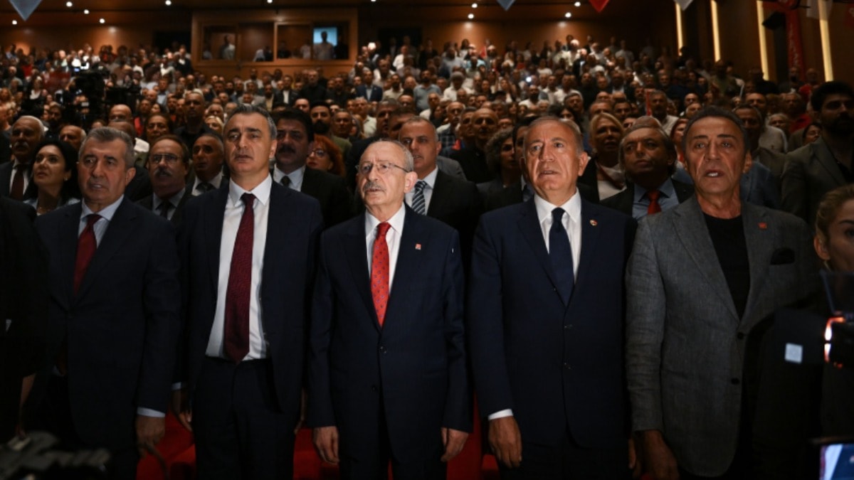 Kılıçdaroğlu'nun rozet töreninde skandal: 950 liraya figüran tutmuşlar
