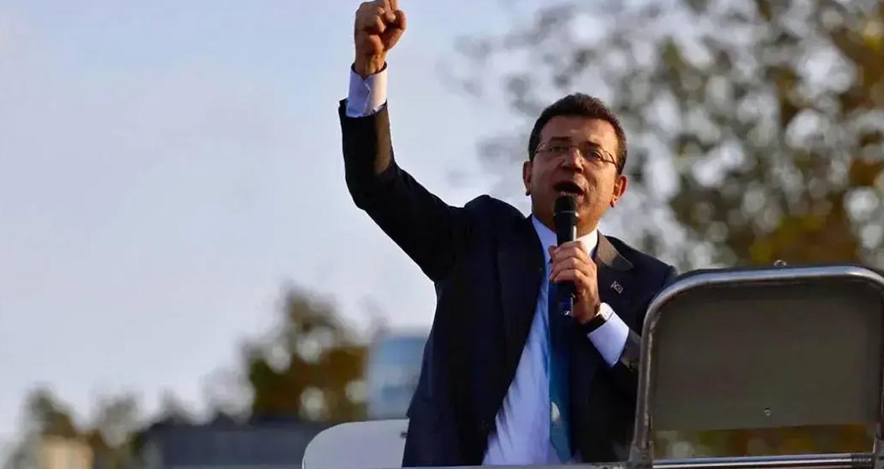 İmamoğlu'ndan gençlere çağrı: Hazır olun; hep birlikte düşünecek, çalışacak ve başaracağız
