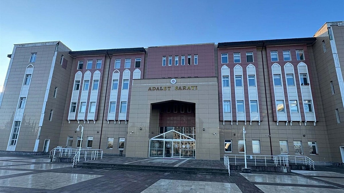 5 ilde 'rüşvet' operasyonu: 12 kişi gözaltına alındı