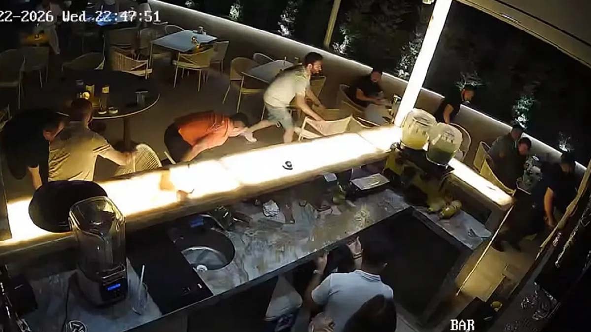 Ünlü iş insanı Alaaddin Çağlıköse'ye kafede bıçaklı saldırının görüntüleri ortaya çıktı