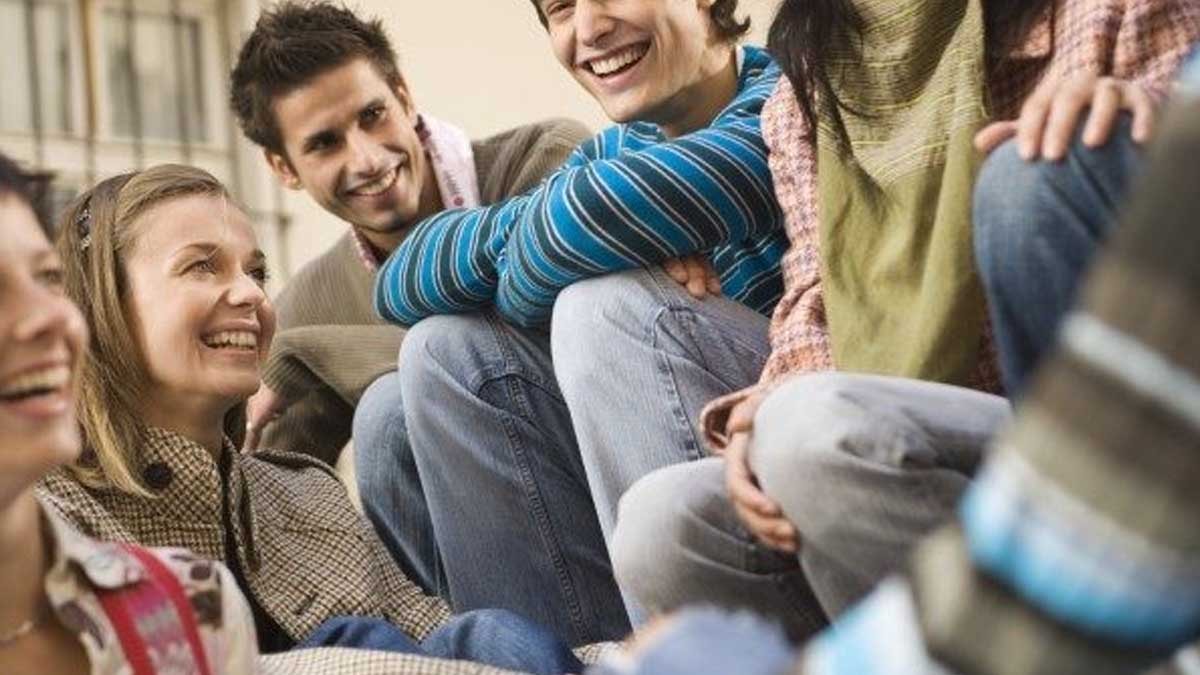 Bu sorunun cevabı herkesi şaşırtıyor: Gerçekten kaç arkadaşa ihtiyacımız var?