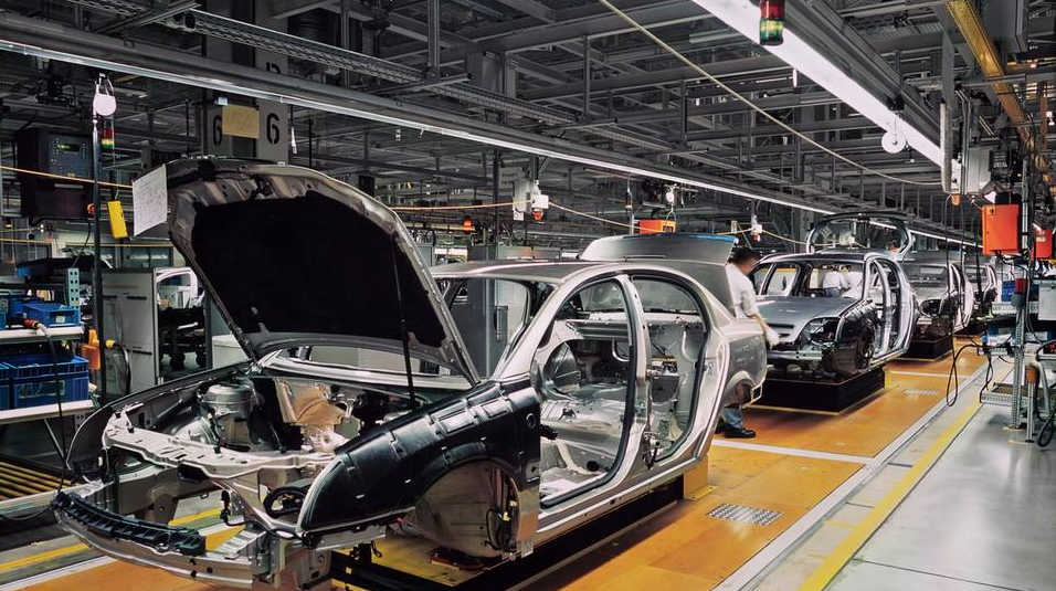 Otomotiv devinin araçlarını kopyaladılar: Korsan olarak yarı fiyatına satılıyor