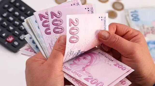 Emeklileri kapma yarışındaki bankalar kesenin ağzını açtı