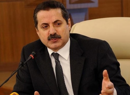 AKP’li eski bakandan intibak çıkışıÇalışma eski Bakanı Faruk Çelik, 10 yıl prim ödeyenle 30 yıl ödeyenin neredeyse aynı emekli maaşı aldığını belirtti. İntibak yasasının bir an önce çıkarılmasını istedi.