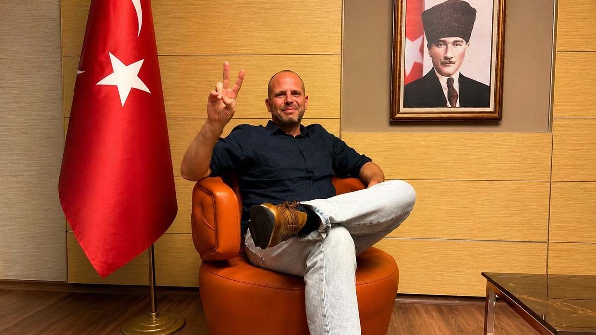 Belçikalı bakan özür dileyip Atatürk paylaşımını hemen sildi