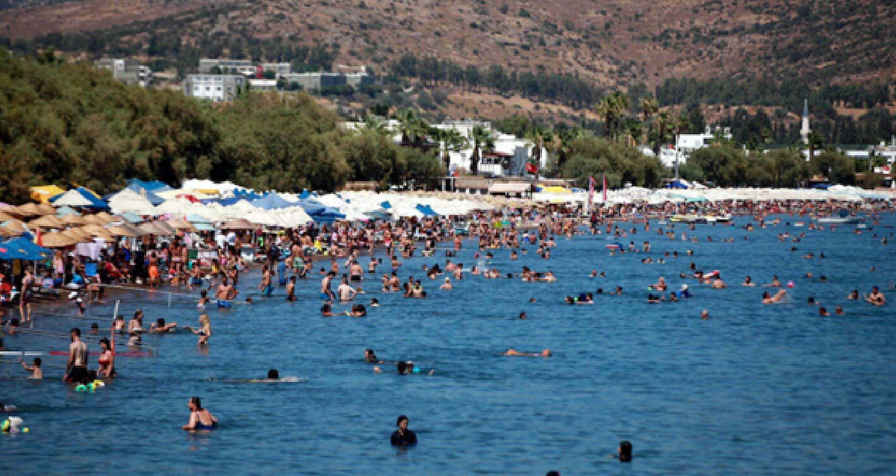 Yüz binlerce turist rotasını bu ilçemize çevirdi: Akın akın geliyorlar, otellerde yer kalmadı
