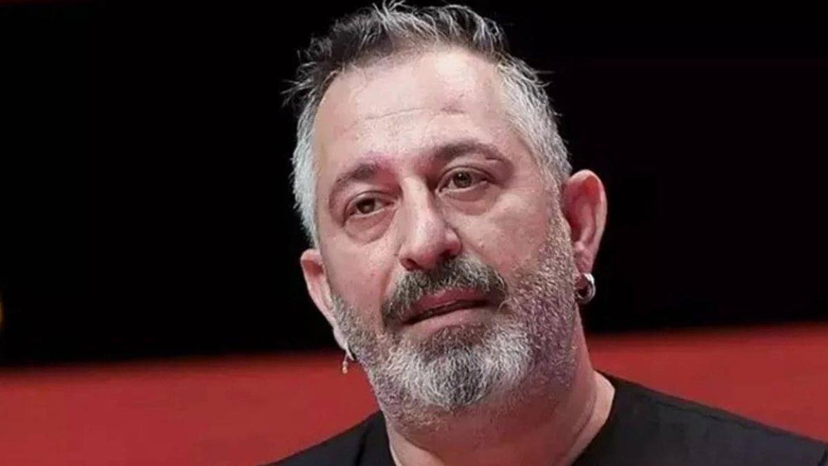 Cem Yılmaz koltuğu devretti