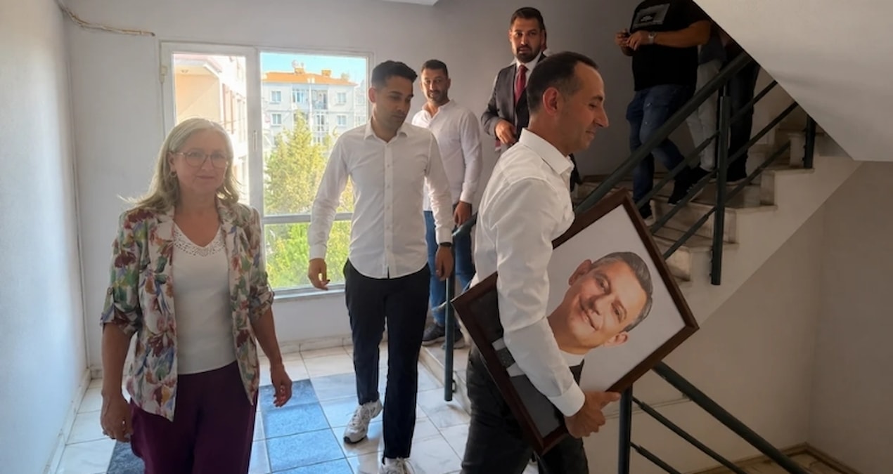 CHP'de üç ilde istifa dalgası