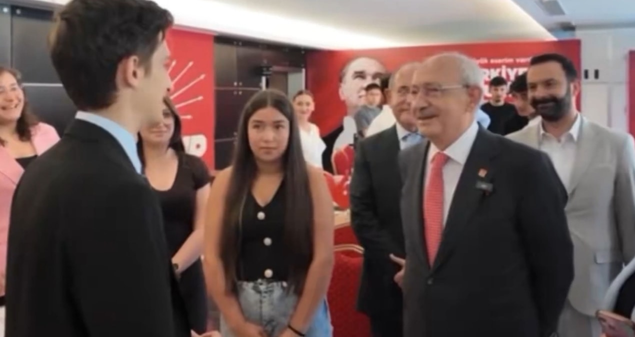 Kılıçdaroğlu ile aday öğrenci arasında çarpıcı diyalog: Siyaset tehlikeli bir şey