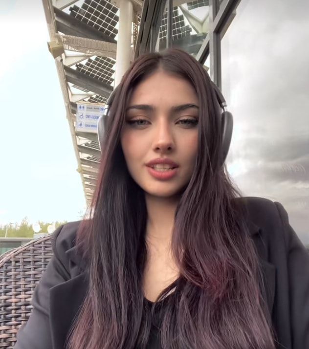 EYLÜL ASLAN DİKKATLERİ ÜZERİNE ÇEKTİ
