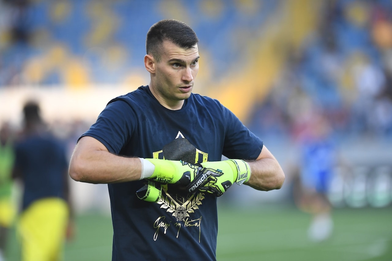 Fenerbahçe bir transferi daha yalanladı! Sarı-lacivertli kulüpten Livakovic açıklaması