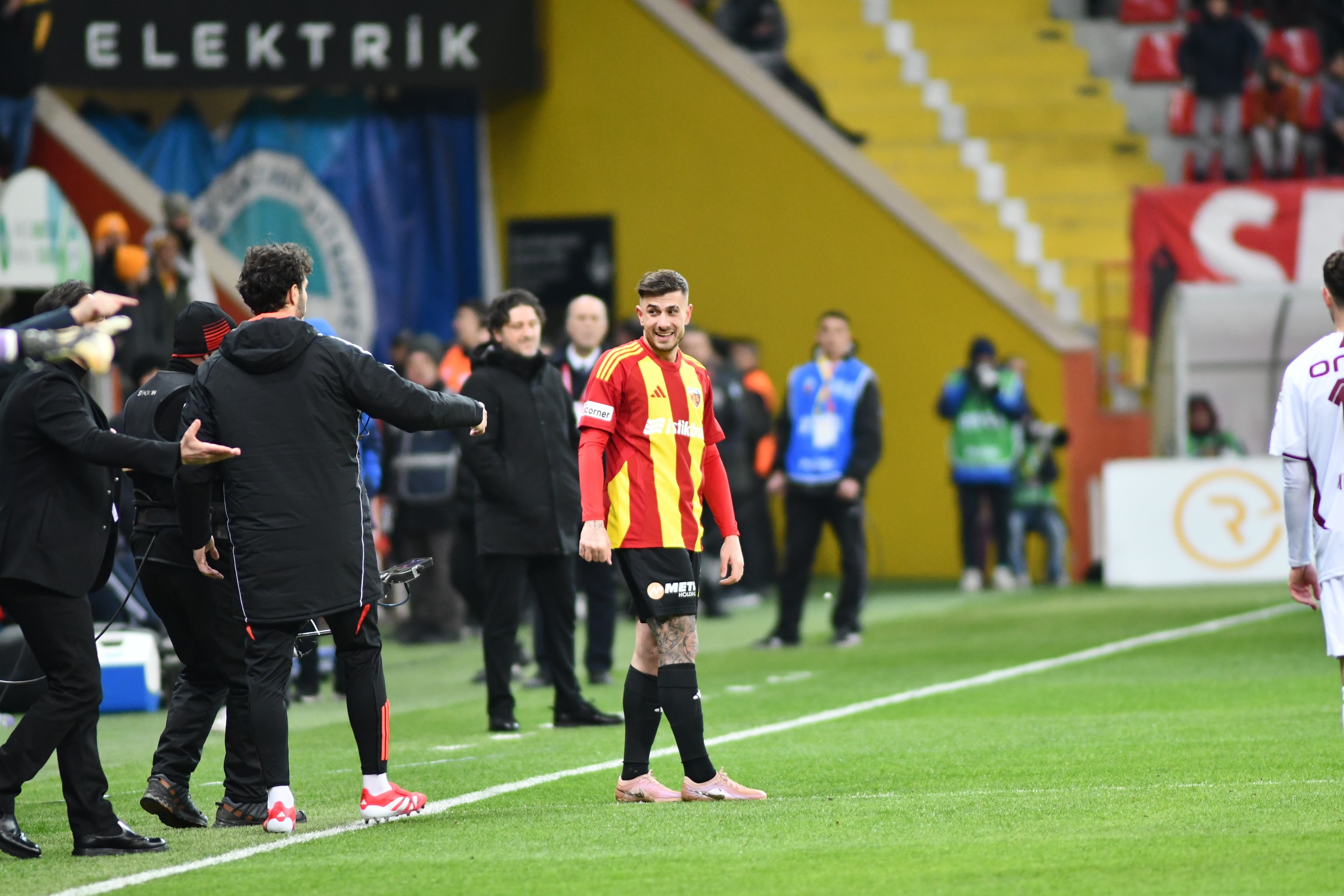 Dorukhan Toköz sözleşmesini feshetti
