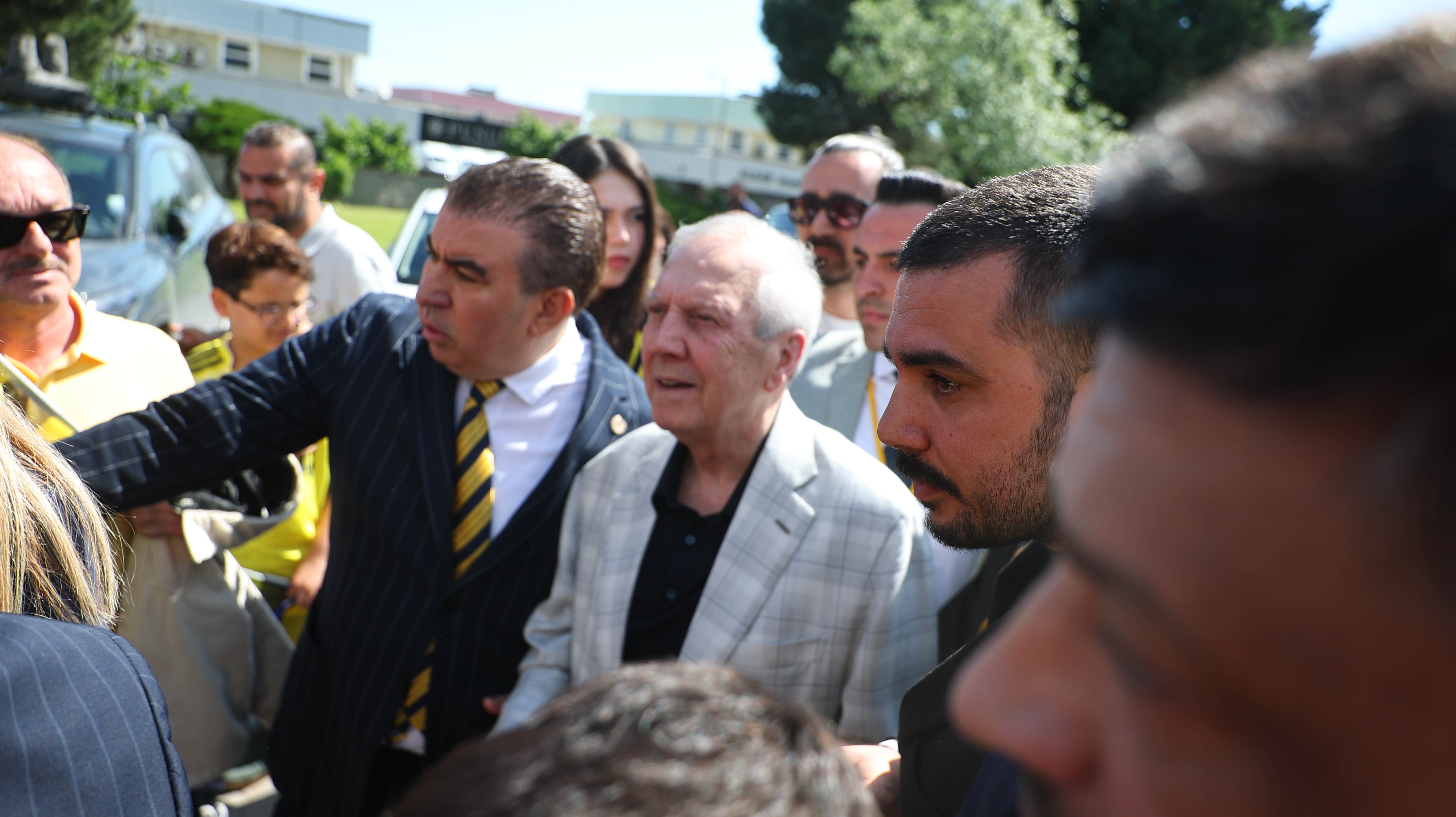 Fenerbahçe'ye golcüde kötü haber! Aziz Yıldırım'ın seçim vaadiydi