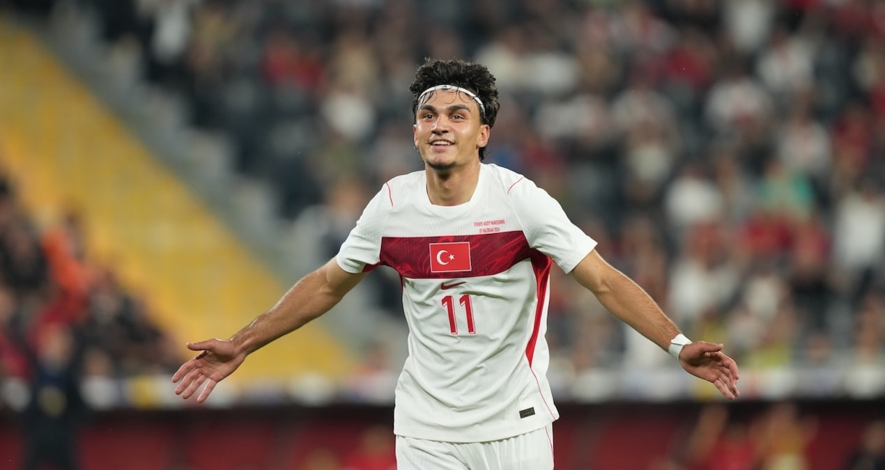 Galatasaray, 10+4 kuralı nedeniyle kadrosunda köklü değişikliklere gidiyor! Aslan’ın yol haritası