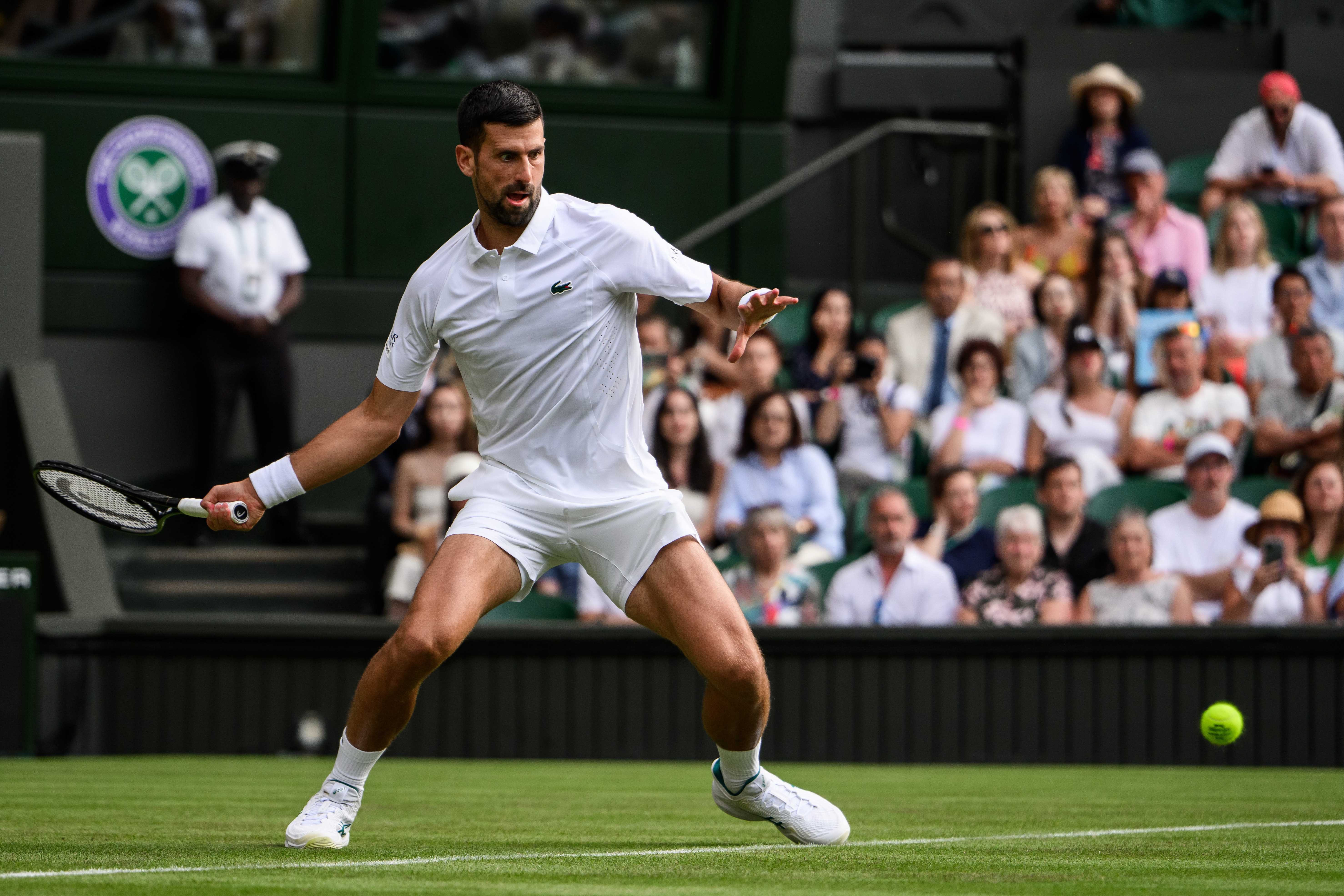 Djokovic, Federer'in rekoruna ortak oldu