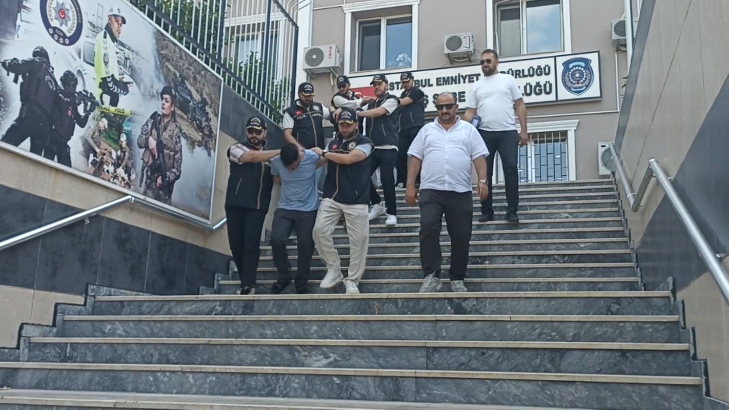 Dolandırıcılara bin 758 Cumhuriyet altınını kaptırdı; şüpheliler adliyeye sevk edildi