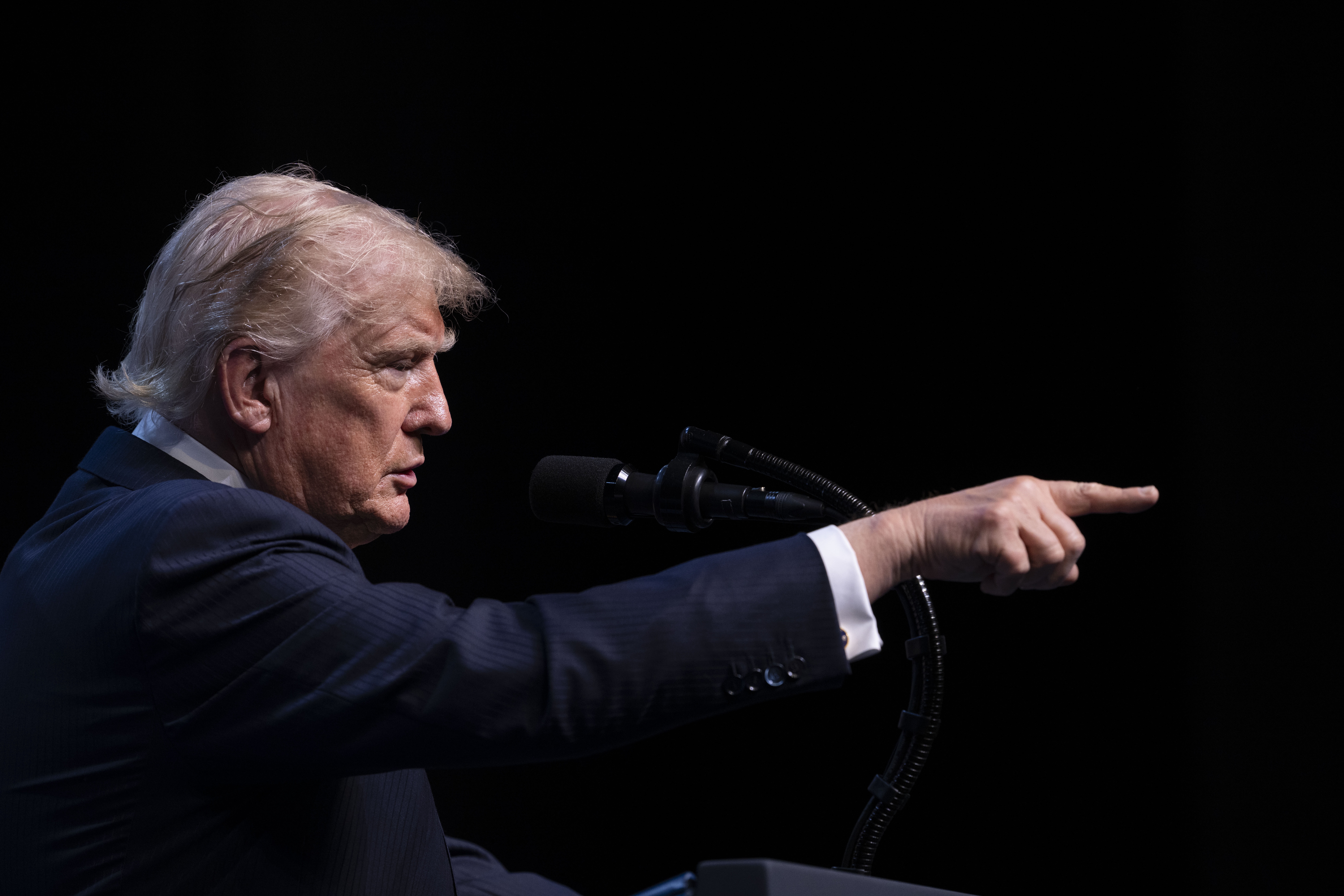 Trump'tan İsrail'e rest: Gelecek çatışmalarda yardım istemiyor
