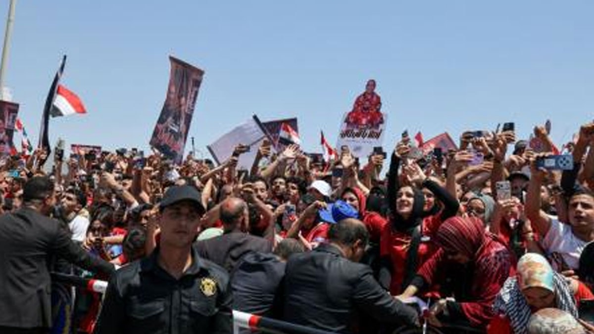 Son 16'da elenip şampiyon gibi karşılandılar