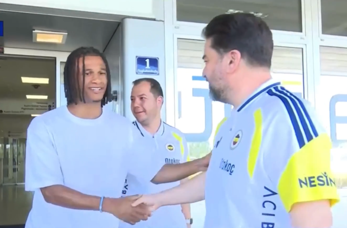Nathan Ake kampa katıldı