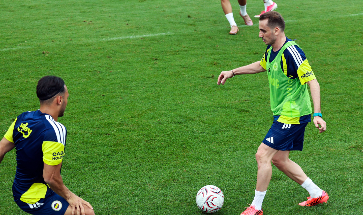 Fenerbahçe Avusturya'da topbaşı yaptı