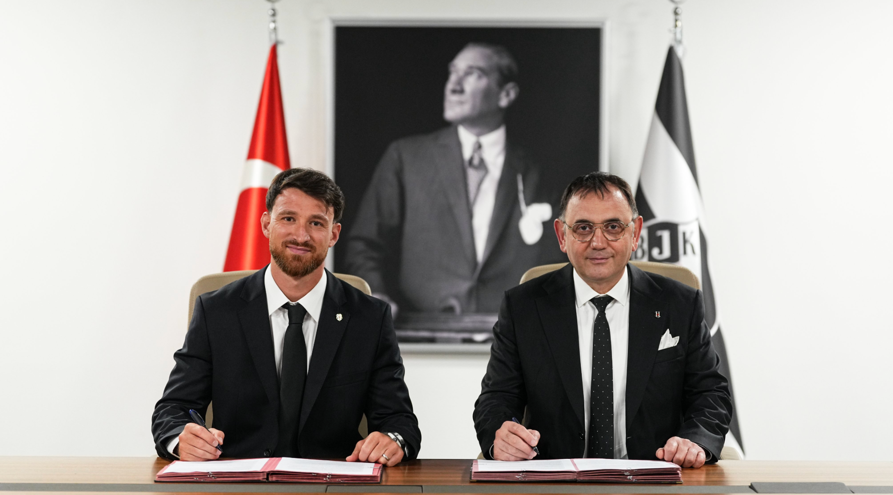 Beşiktaş Salih Özcan ile imzaladı