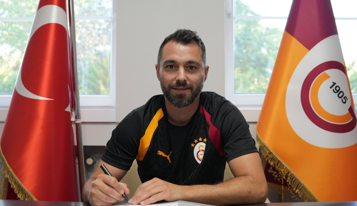 Galatasaray'ın eski futbolcusu 16 yıl sonra geri döndü