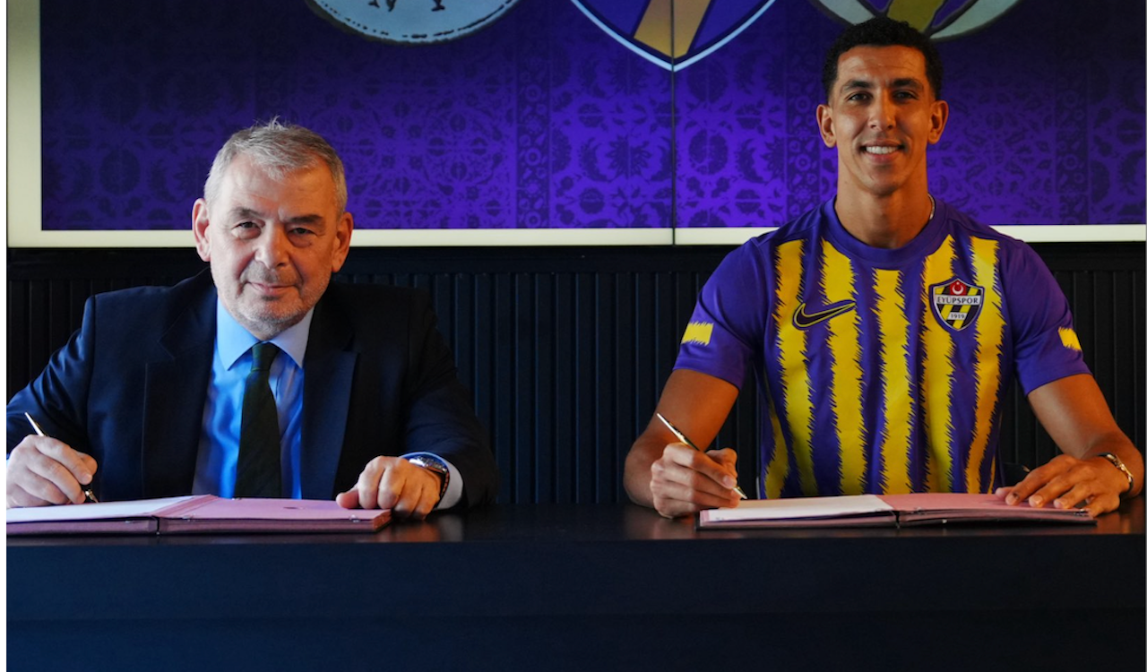 Eyüpspor yeni transferine imzayı attırdı