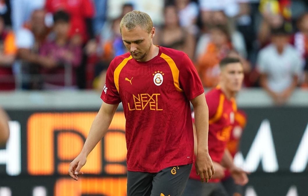 Okan Buruk performansını öve öve bitirememişti! Ayrılık kararı verildi