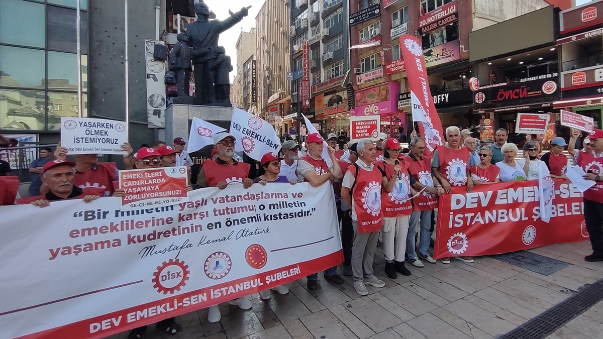 Emeklilerden Şirinevler’den iktidara seslendi