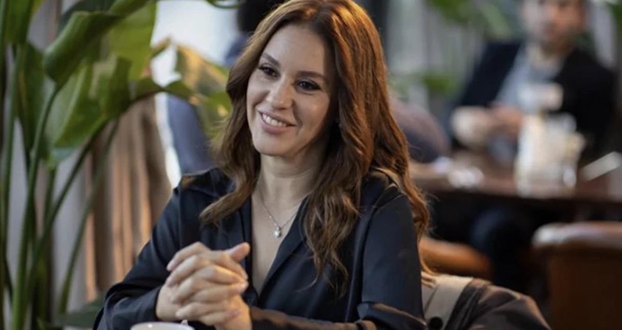 Evrim Alasya'nın bikinili tatil pozlarına beğeni yağdı