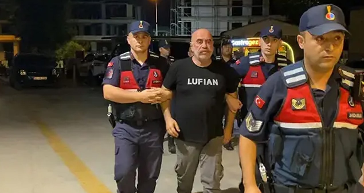 Ezel Akay sessizliğini bozdu: Dikkat çeken davet