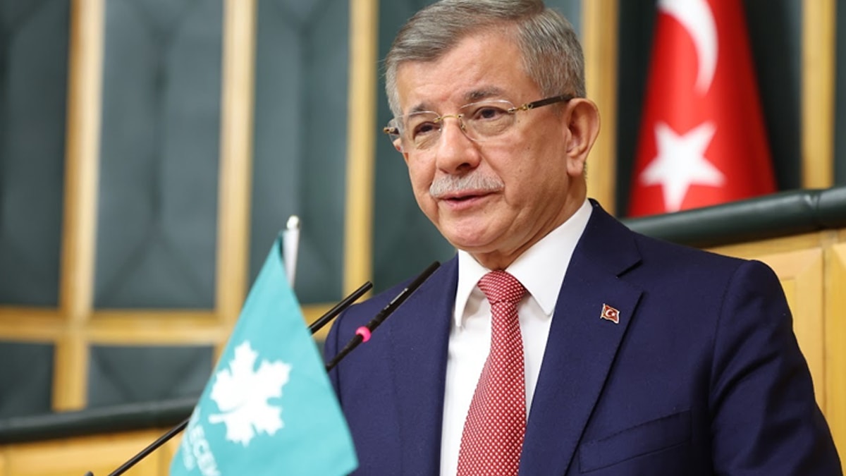 Partisini kapatan Davutoğlu’na sürpriz ziyaret