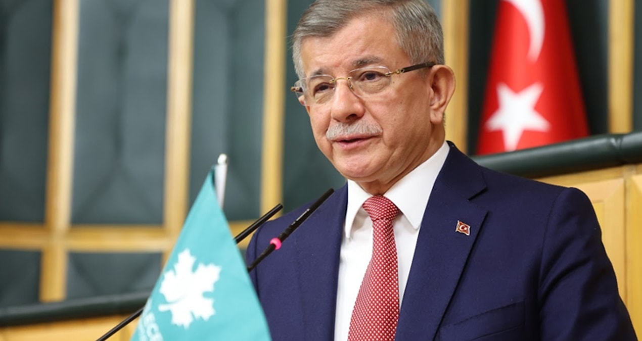 Partisini kapatan Davutoğlu’na sürpriz ziyaret