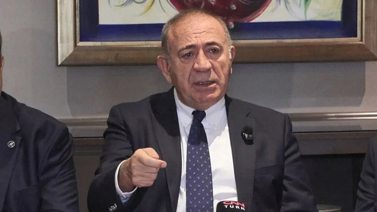 CHP İstanbul’da Gürsel Tekin bilmecesi: Görevden alındı mı alınmadı mı?