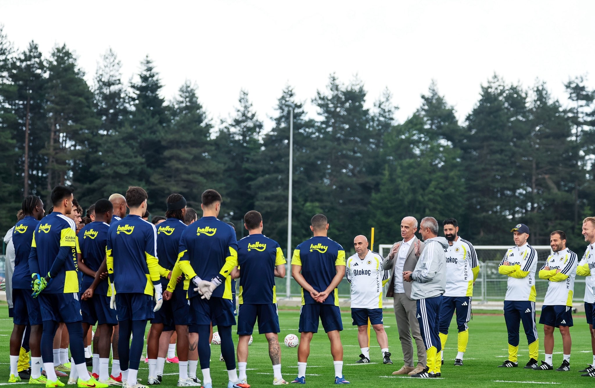 Fenerbahçe'den 5 futbolcu için sakatlık açıklaması