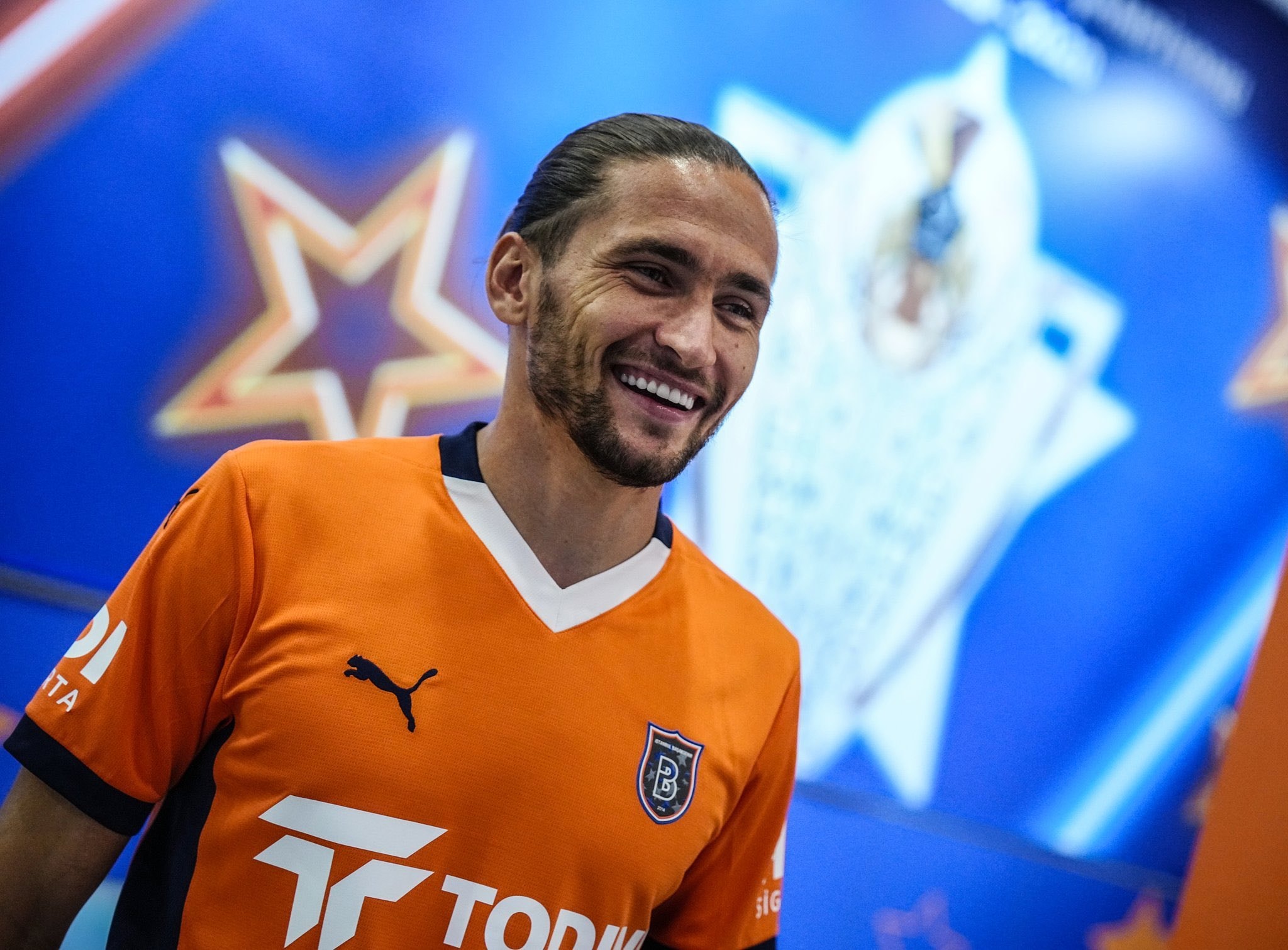 Başakşehirli futbolcu Suudi Arabistan'a transfer oldu