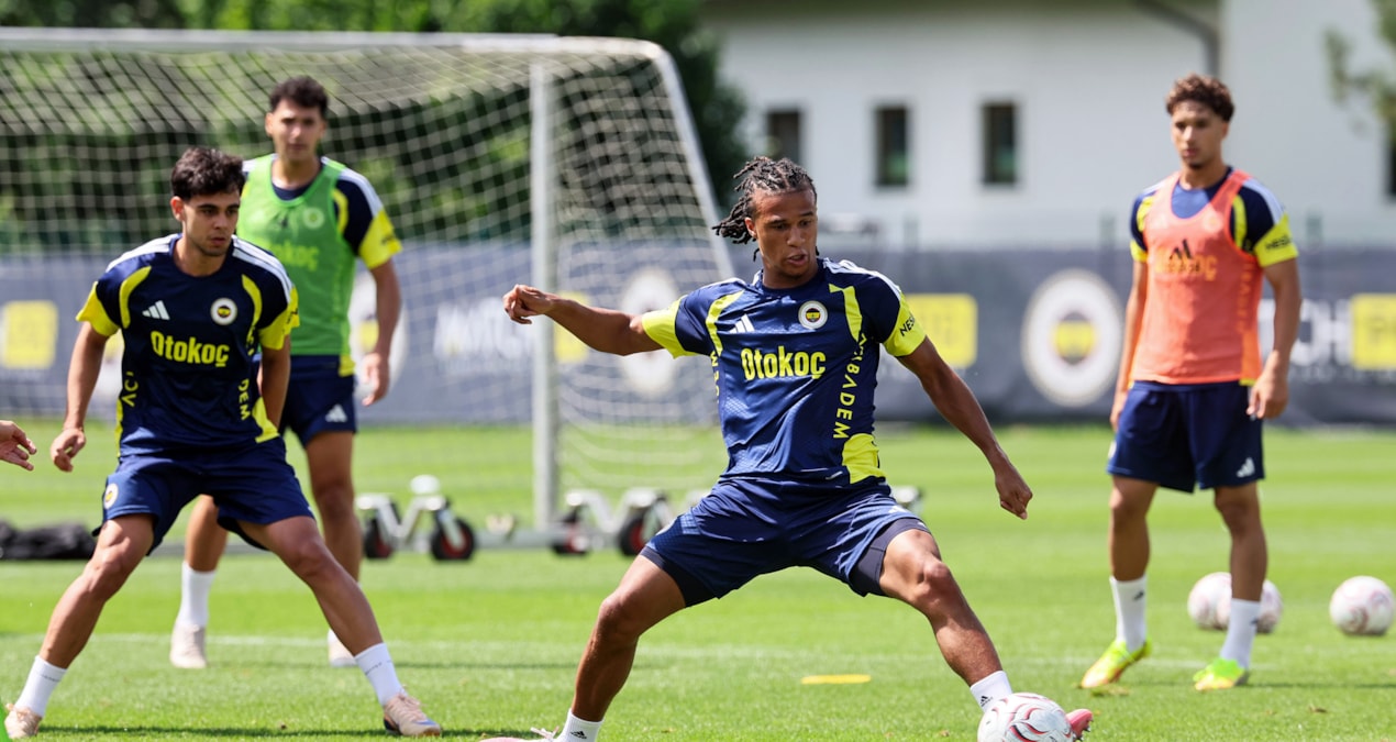 Fenerbahçe'de yeni sezon hazırlıkları sürüyor