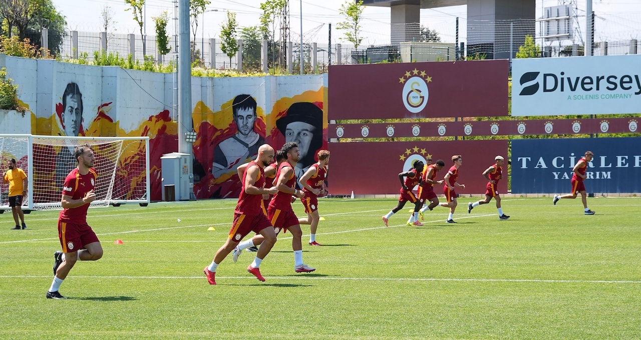 Galatasaray tempoyu artırdı