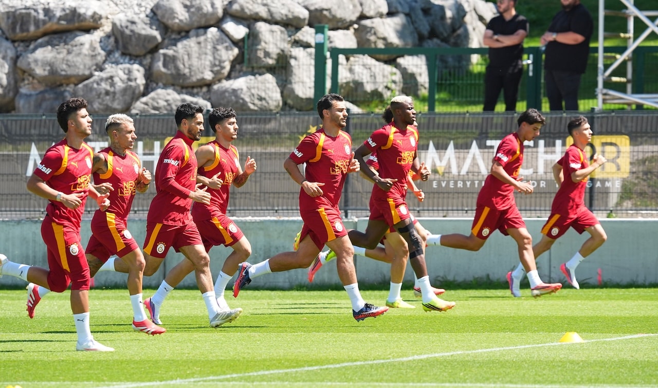 Galatasaray ara vermeden çalışmalarına devam etti