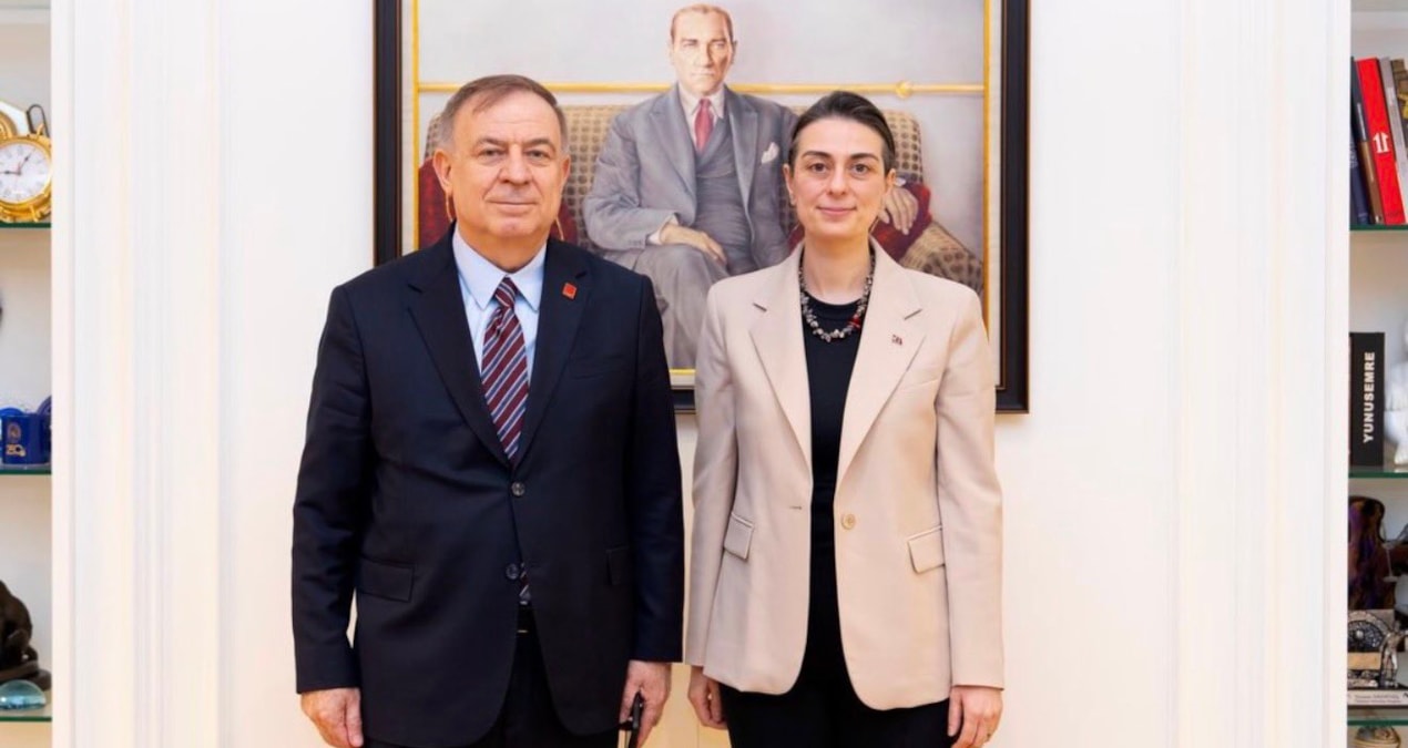 YENİ Parti’den Sinem Dedetaş’a Sert Tepki: İddialar Gündem Oldu