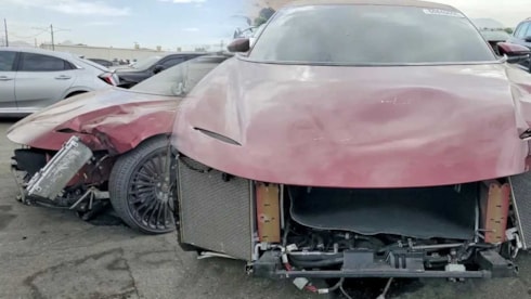 Dünya yıldızının eşsiz elektrikli otomobili 466 KM sonra hurdaya satıldıNBA efsanesi Shaquille O'Neal için özel olarak üretilen dünyanın tek 2 kapılı Lucid Air Coupé, yalnızca 466 kilometre kullanıldıktan sonra ağır hasarlı şekilde hurdaya çıktı. Milyonluk elektrikli otomobil şimdi açık artırmada ye