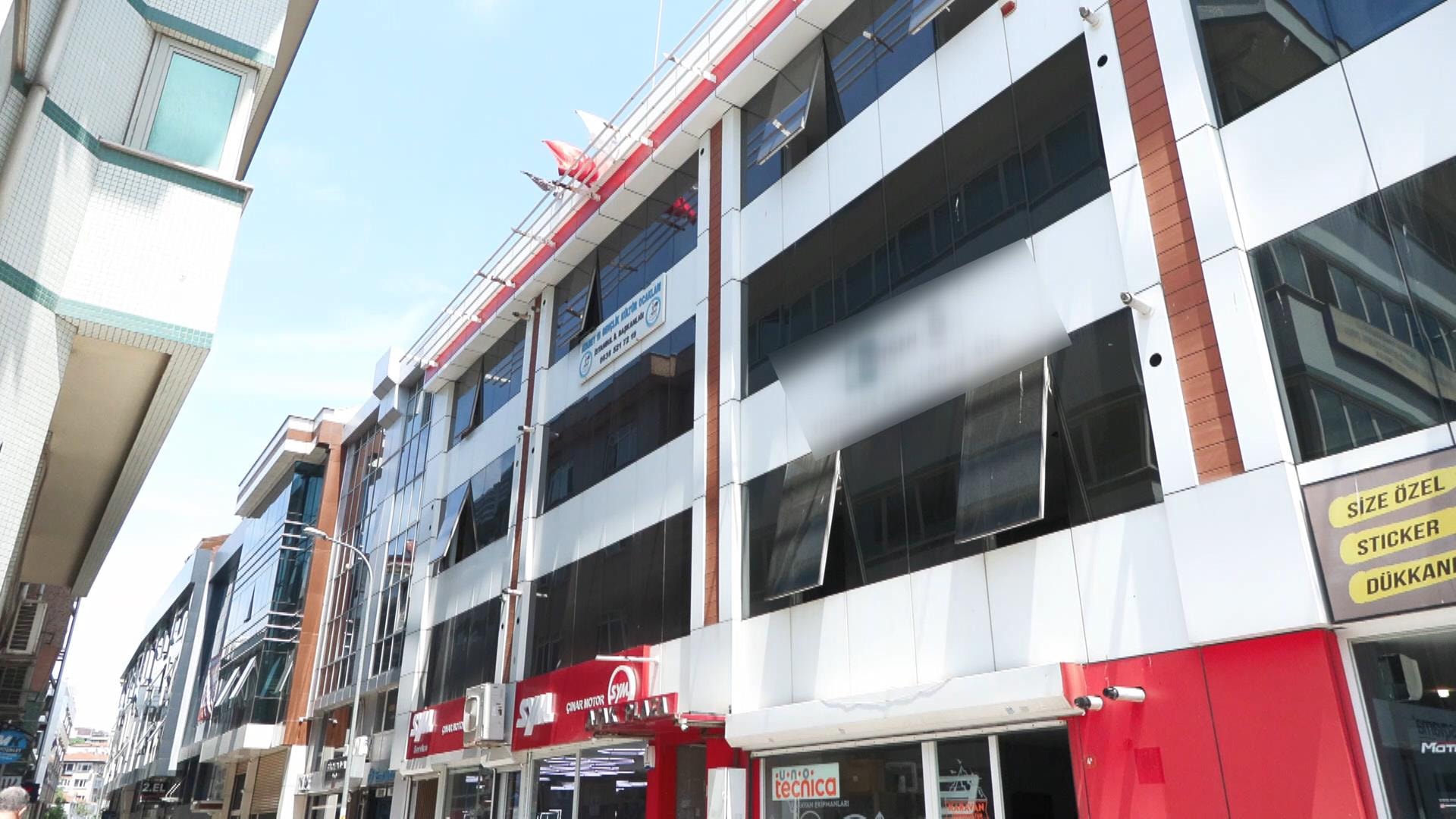 İstanbul'da binlerce kişiyi yakan "sertifika" oyunu: İş ararken icralık oldular