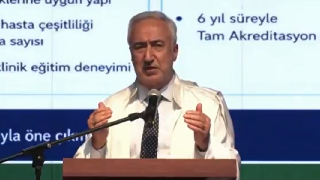 Rektörün mezunlara 'evlilik ve çocuk' mesajı tartışma yarattı