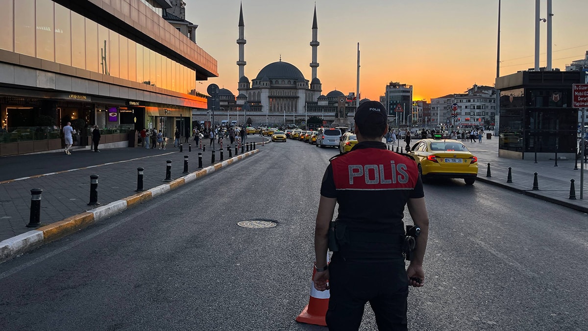 İstanbul polisi kent genelinde teyakkuza geçti