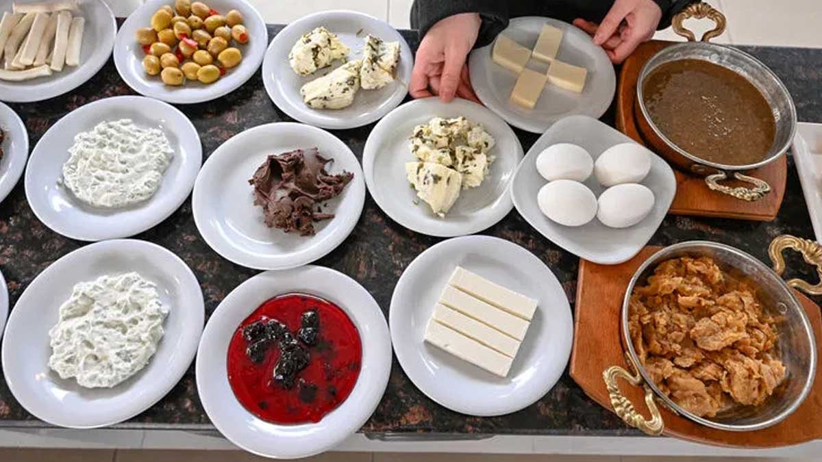 Hızla kilo aldıran en kötü 3 kahvaltılık açıklandı