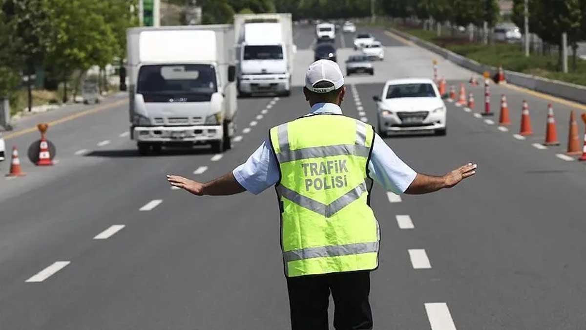 15 Temmuz Çarşamba trafiğe kapalı yollar... Metrobüs 15 Temmuz durağı bugün kapalı mı, hangi yollar kapalı?