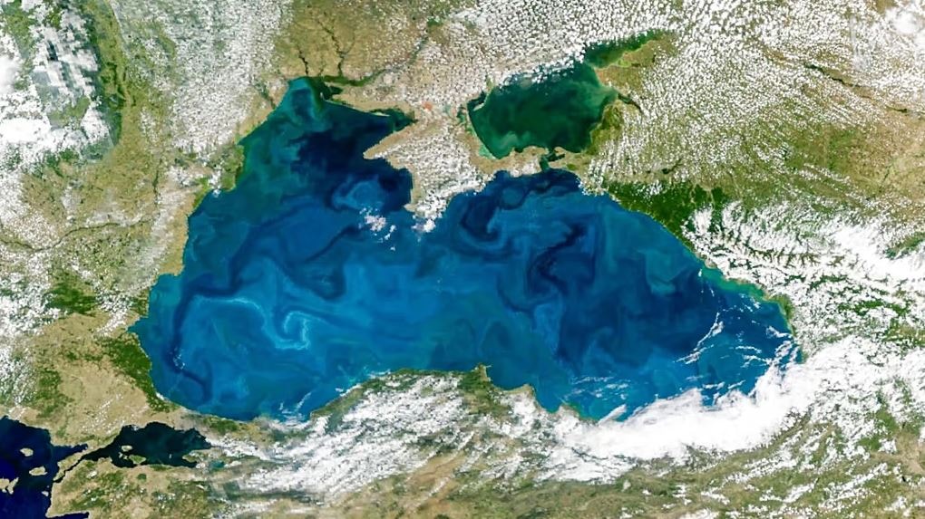 Uzaydan görüldü: Karadeniz ve İstanbul Boğazı aniden renk değiştirdi