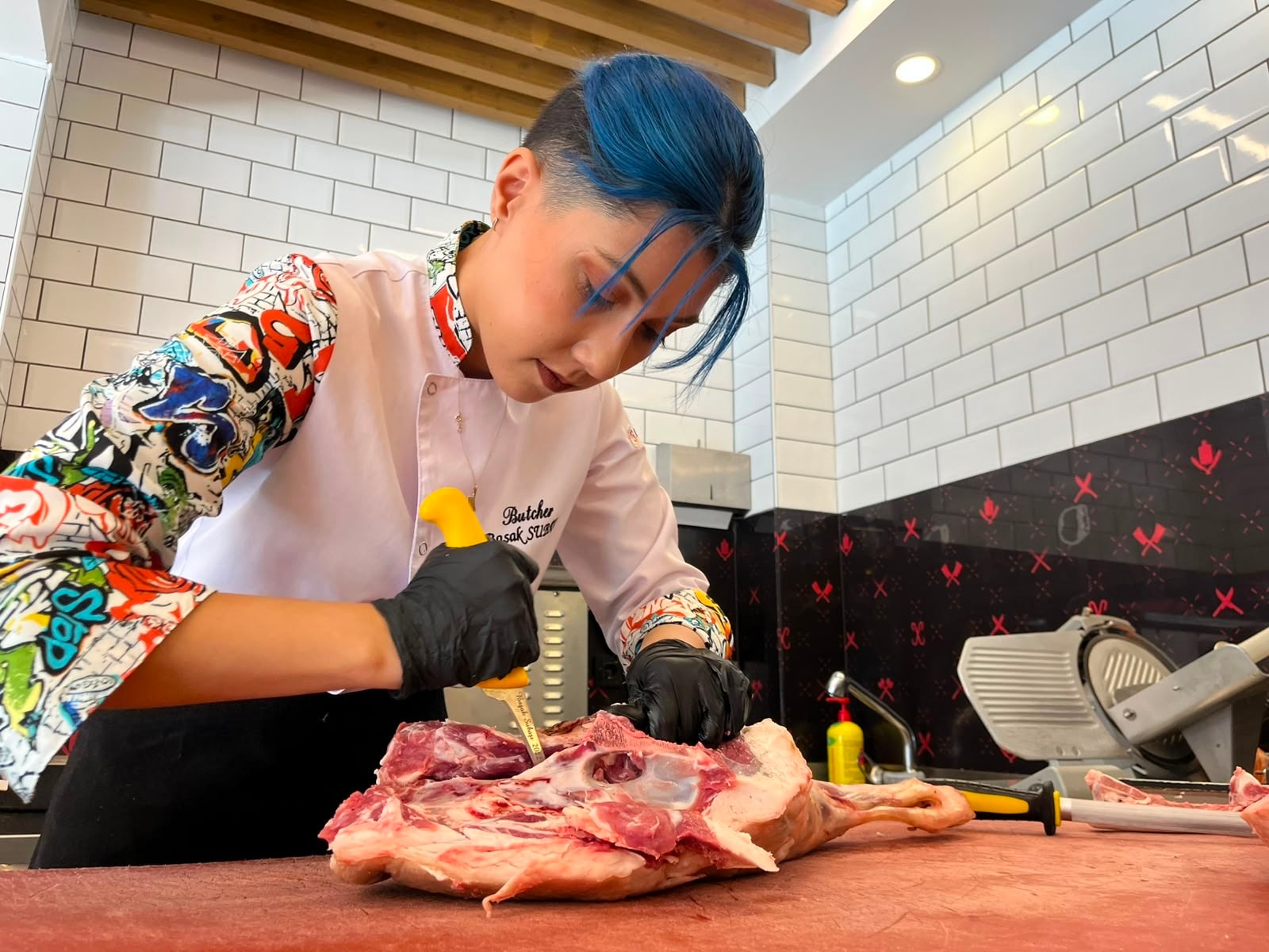 Veganlığı bıraktı, kasap ustası oldu