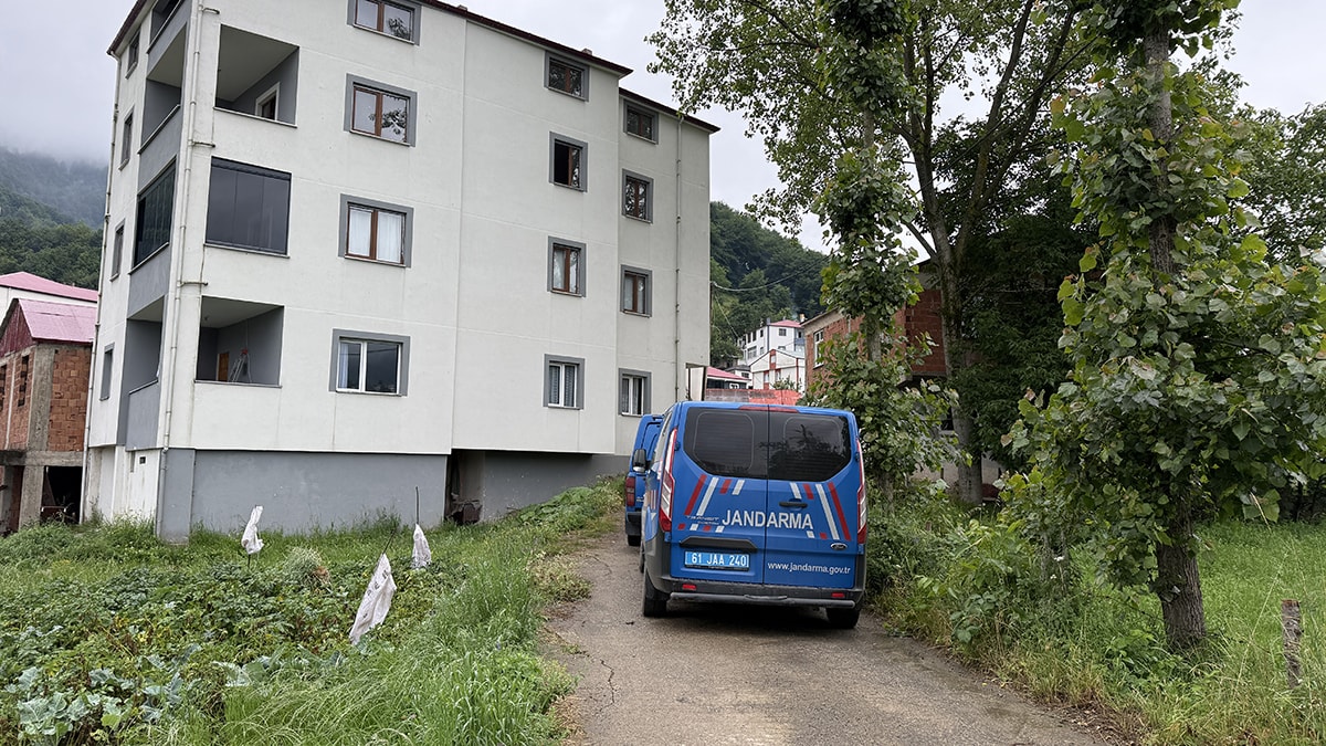 Kavgada silahlar çekildi: 1 kişi öldü, 2 kişi yaralandı
