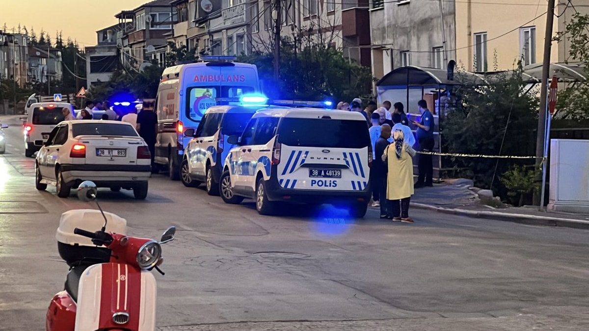 Kavga ettiği ağabeyini av tüfeğiyle vurarak öldürdü
